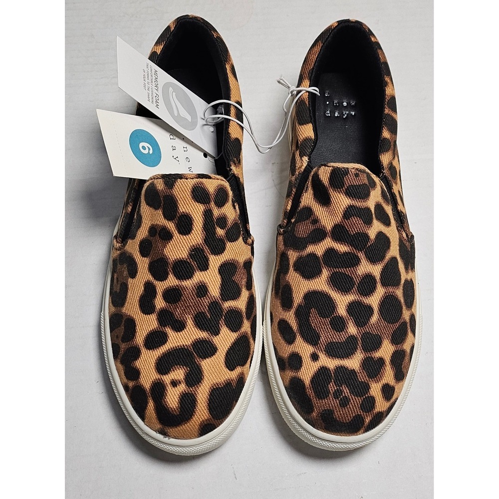 A New Day Reese Womens 6Mโ Leopard Print Slip On Sneakers Memory Foam Brown New
